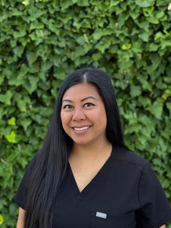 Lianna - Dental Assistant 